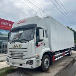 JAC DAWOS 7.4 TẤN - THÙNG KÍN 10m CONTAINER 1 CỬA 2 CÁNH ( Nóc cao) JAC DAWOS 7.4 TẤN - THÙNG KÍN 10m CONTAINER 1 CỬA 2 CÁNH ( Nóc cao)